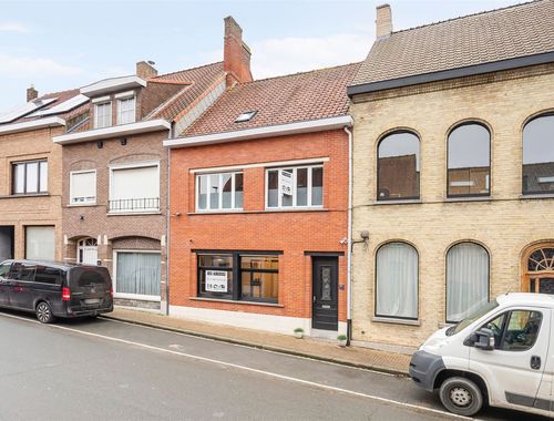                                         Maison deux facades à vendre à Poperinge, € 215.000

