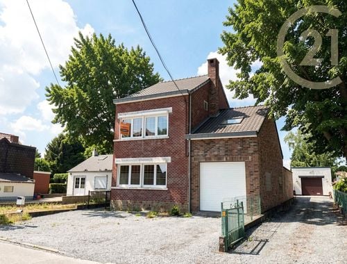                                        Villa te koop in Velaine-sur-Sambre, € 275.000
