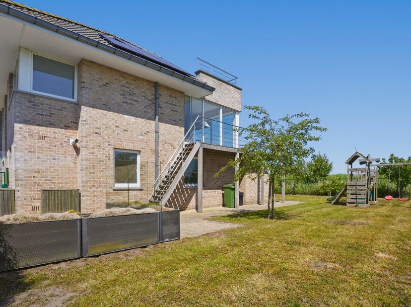 KIJKDAG zaterdag 25/7/26 van 10u tot 12u! (inschrijven via residentievastgoed.be)<br />
<br />
Energiezuinige woning met 5 slaapkamers en uniek panora