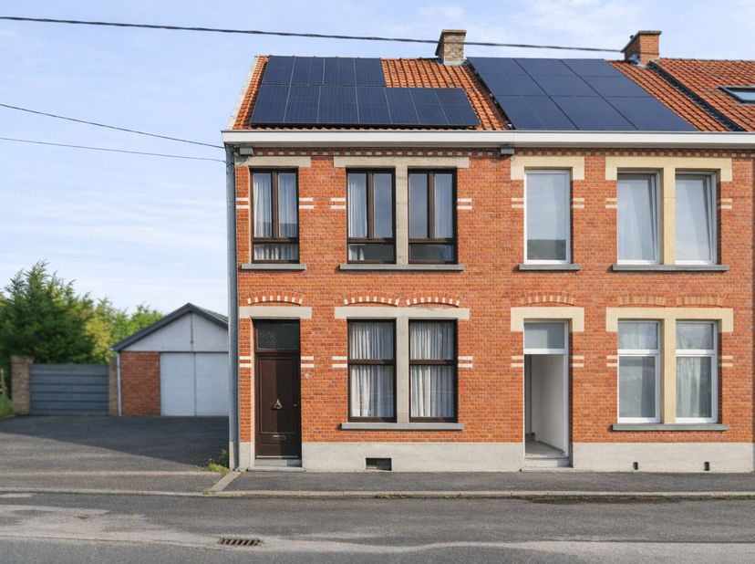 Leuke INSTAPKLARE woning met TUIN en ZONNEPANELEN!<br />
Deze charmante woning combineert gezelligheid, praktische indeling en energiezuinige elemente