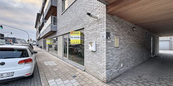 Bien professionnel à louer à Koning Albert I-laan 92, 8800 Roeselare