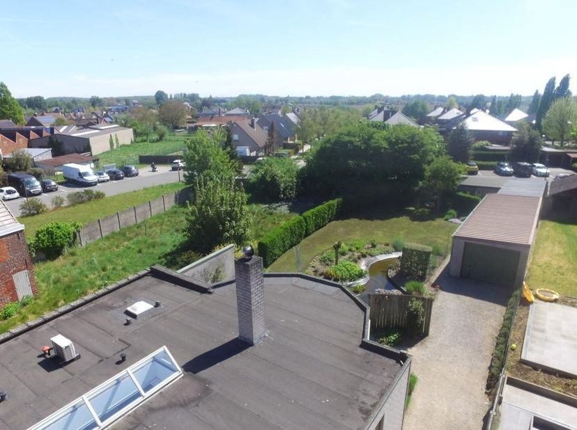Huis te koop in Vichtsesteenweg 103,
                    8570 Anzegem