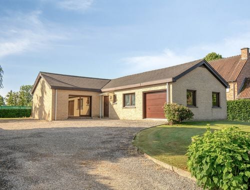                                         Bungalow te koop in Duisburg, € 495.000

