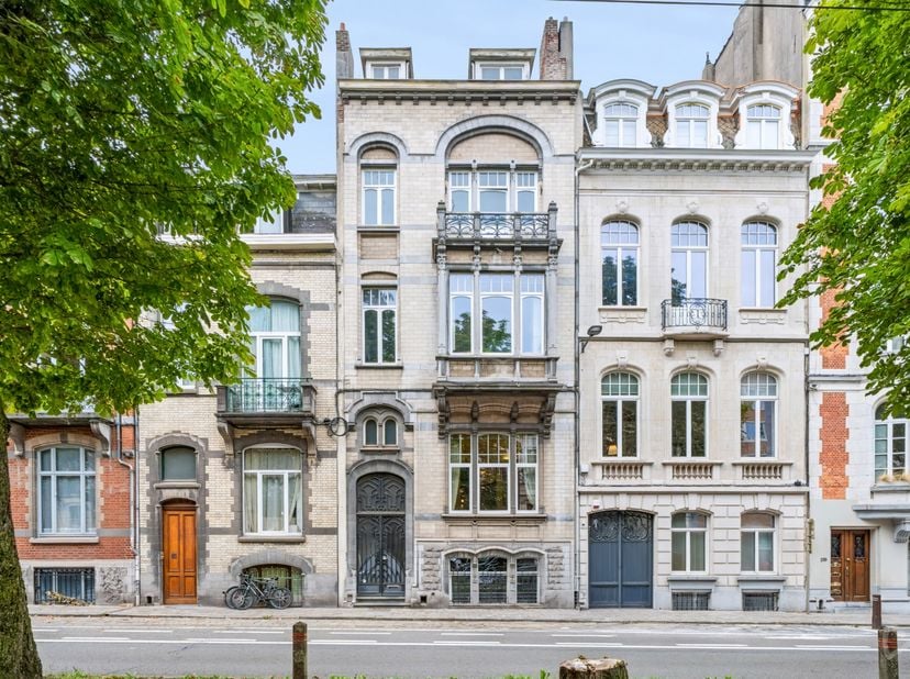 Appartement te koop in Albert 263,
                    1190 Vorst