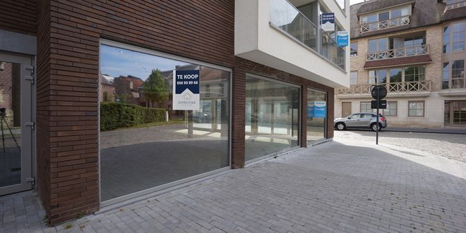 Bien professionnel à vendre à Dorpsplein 2, 8840 Oostnieuwkerke