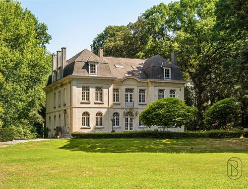                                         Château à vendre à Pommeroeul, € 1.500.000
