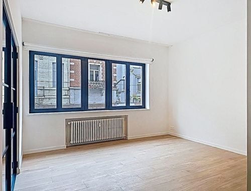 L'Appartement
HOLIDAY 46 Tシャツ Appartement à louer à Ixelles - 2 chambres - 80m² - Immoweb