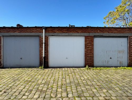                                         Garagebox te koop in Deurne, € 25.000
