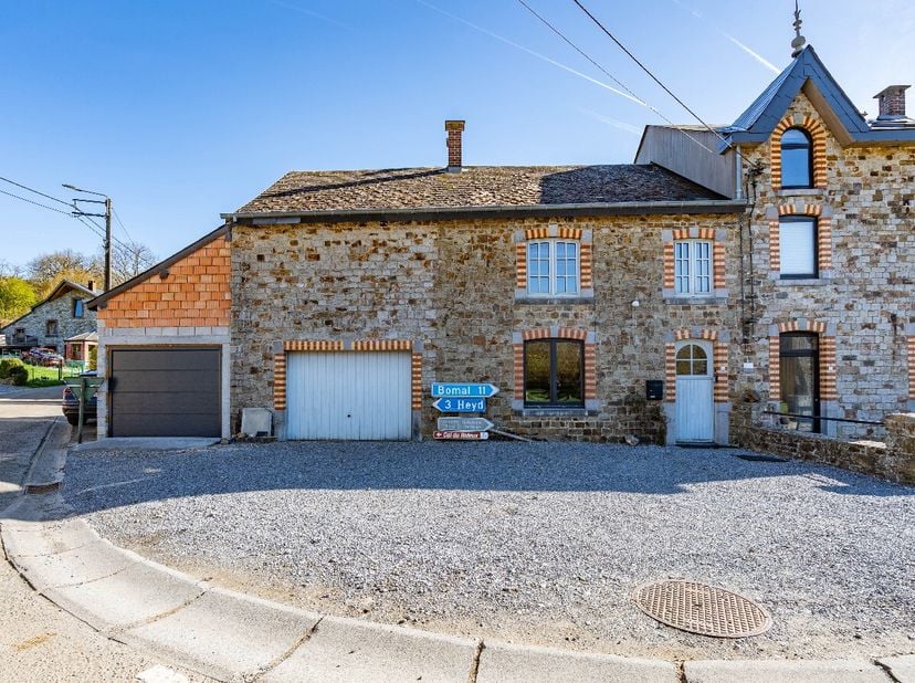 span style="font-size: 12pt;"&amp;gt;ERA B-LUX heeft het genoegen u deze te renoveren woning met garage voor te stellen, ideaal gelegen in het hart van he