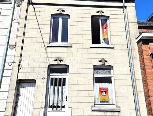                                         Woning te koop in Erquelinnes, € 115.000
