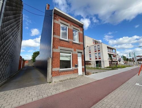                                         Woning te koop in Roeselare, € 210.000

