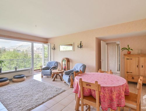                                         Appartement te koop in Oudergem, € 295.000
