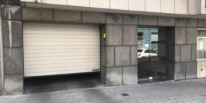 Garage te huur in Hendrik van Brederodestraat ., 9000 Gent
