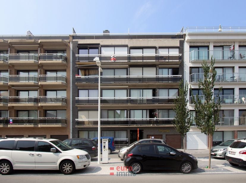 Garage te koop in Franslaan 55,
                    8620 Nieuwpoort
