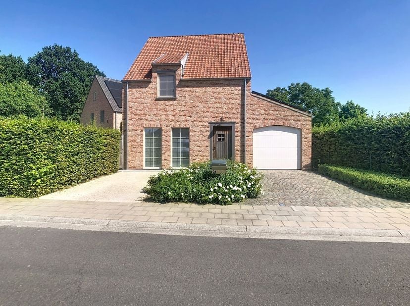 Maison à louer à Tulpenweg 2 - A,
                    8840 Staden