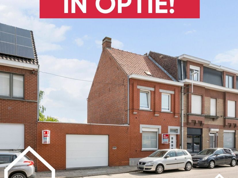 Deze charmante en goed onderhouden woning met z'n prachtige tuin biedt naast zijn landelijke verzichten ook nog eens  een toplocatie met tal van mogel