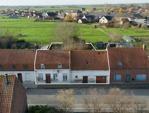                                         Maison deux facades à vendre à Krombeke, € 160.000
