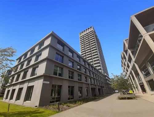                                         Kantoorgebouw te huur in Merksem, € 509
