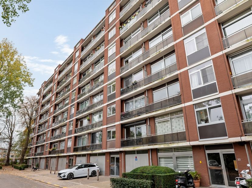 Situation : Cet appartement est situé dans un quartier calme et bénéficie d'un accès facile à Anvers et aux communes environnantes. Les commerces, les