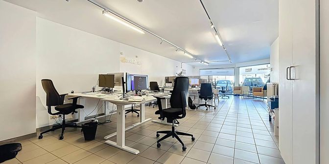 Bien professionnel à vendre à Bisschoppenhoflaan 400 boîte glvl, 2100 Deurne