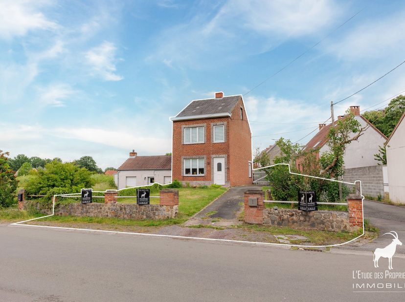 Referentie makelaar: V7130-035<br />
Virtuele rondleiding: https://envisite.net/vtour/fr/zlsnuj/frame<br />
Ontdek dit prachtige huis in het charmante
