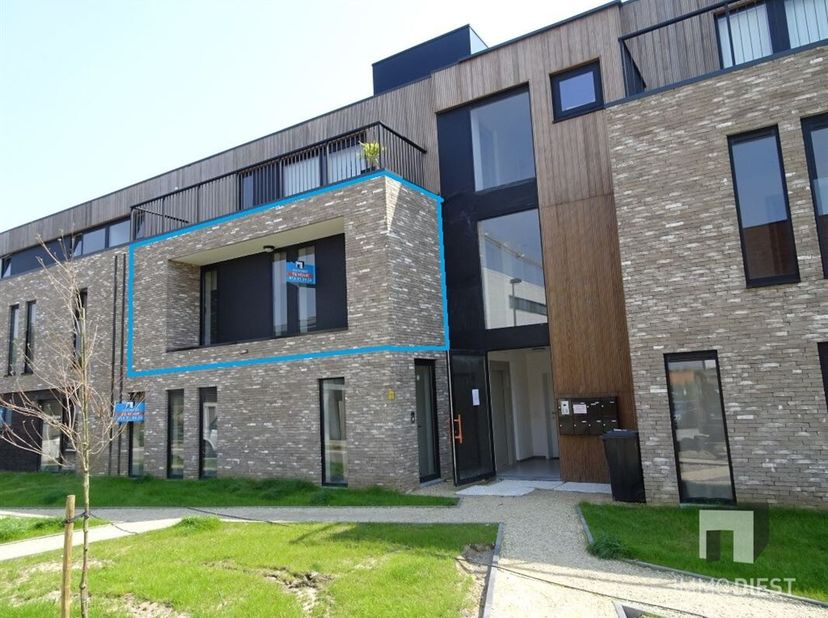 Immo Diest heeft weer een superaanbod. PRACHTIG modern tweeslaapkamerappartement (2017) op toplocatie in Bekkevoort!<br />
Welkom in de Kamiel Dekelve