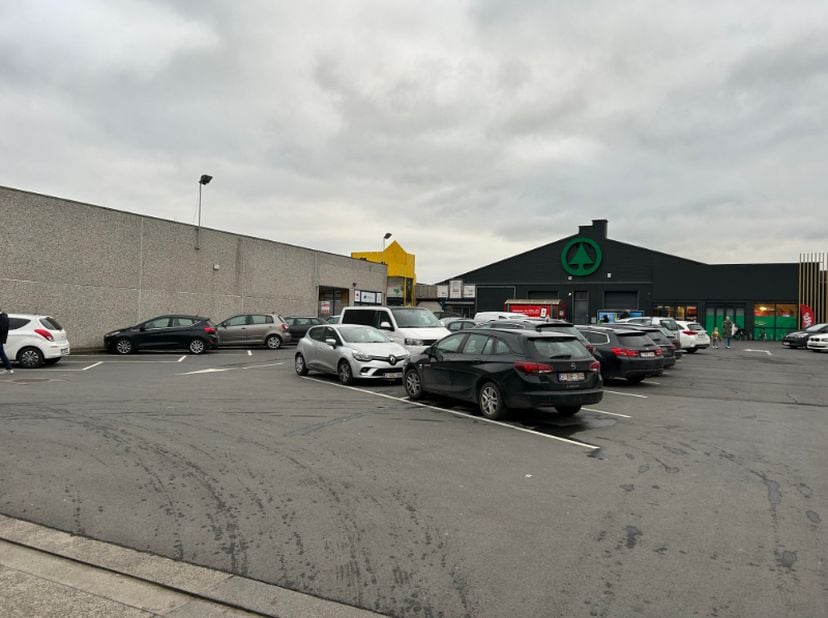 Bedrijfsvastgoed te huur in Avelgemstraat 100 bus E,
                    8550 Zwevegem