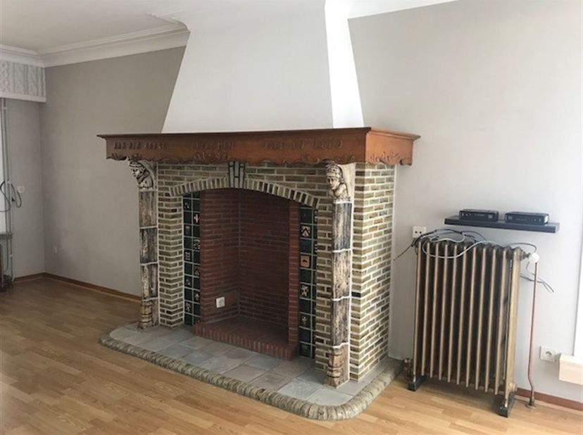 Spacieuse maison de 3 chambres à Berlaar, prête à emménager !<br />
Situation<br />
Cette spacieuse maison bénéficie d'un emplacement calme dans la Do