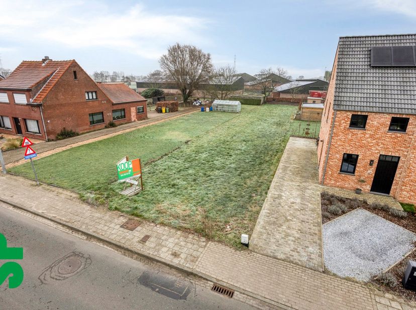 Bouwgrond voor halfopen bebouwing op toplocatie in Geel (Larum)<br />
Mooi gelegen bouwgrond voor halfopen bebouwing met een totale oppervlakte van 60