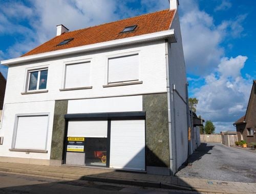                                         Bien commercial à louer à Schuiferskapelle, € 500

