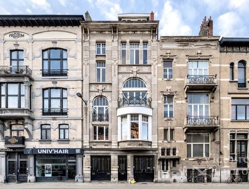                                         Commercieel Gebouw te koop in Elsene, € 1.300.000
