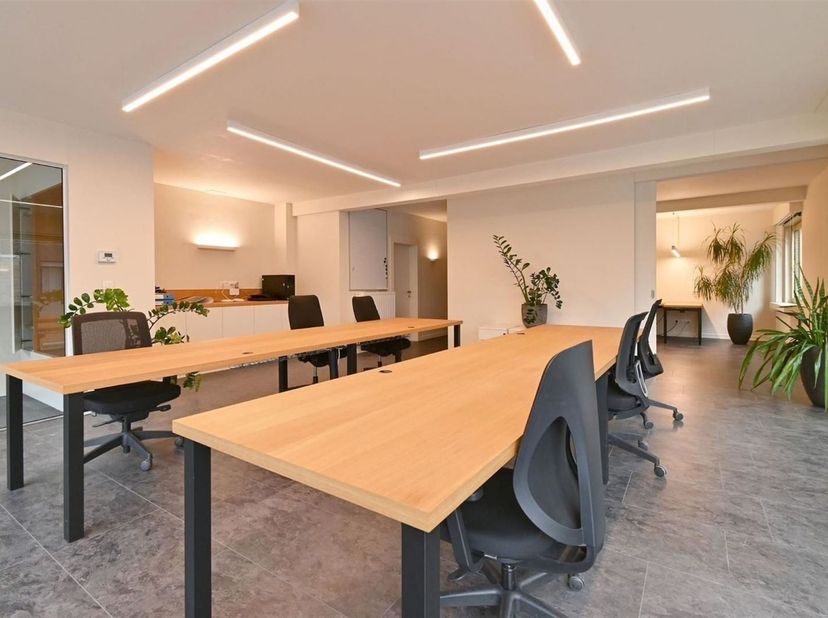 Bedrijfsvastgoed te koop in Tuyaertsstraat,
                    2850 Boom