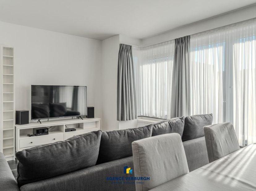 Op een toplocatie, vlakbij de Grote Markt van Blankenberge, bevindt zich dit instapklare appartement. Gelegen op de tweede verdieping combineert deze