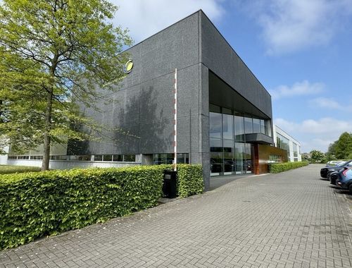                                         Bâtiment d’entreprise à louer à Burcht, € 38.333
