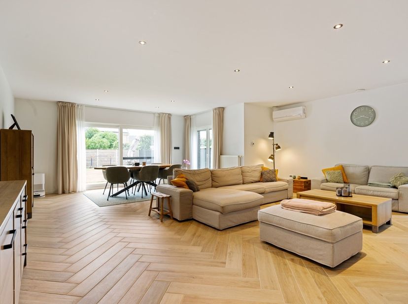 Huis te koop in Venberg 13,
                    3971 Heppen