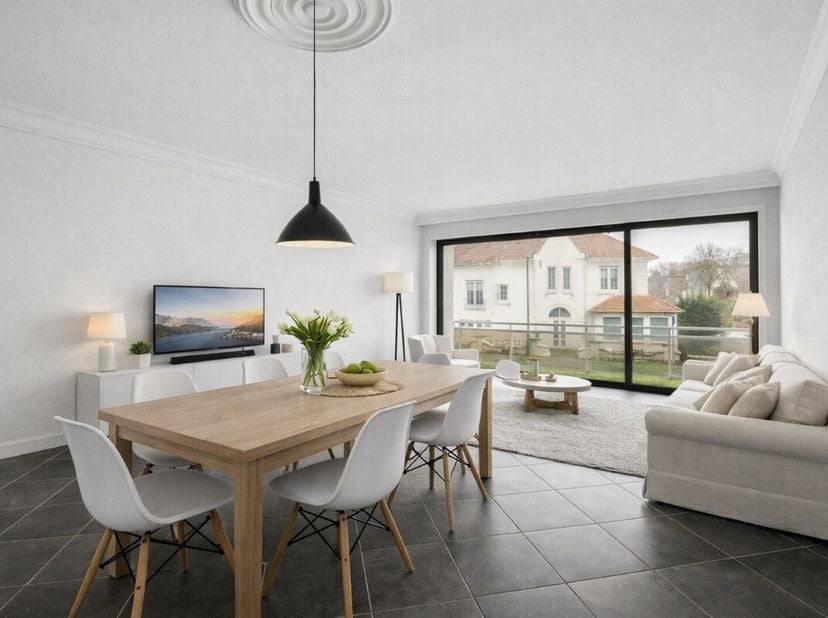 De Panne  Dumontwijk: Gerenoveerd en instapklaar gelijkvloers 2-slaapkamerappartement met zonneterras! In de charmante en historische Dumontwijk van D