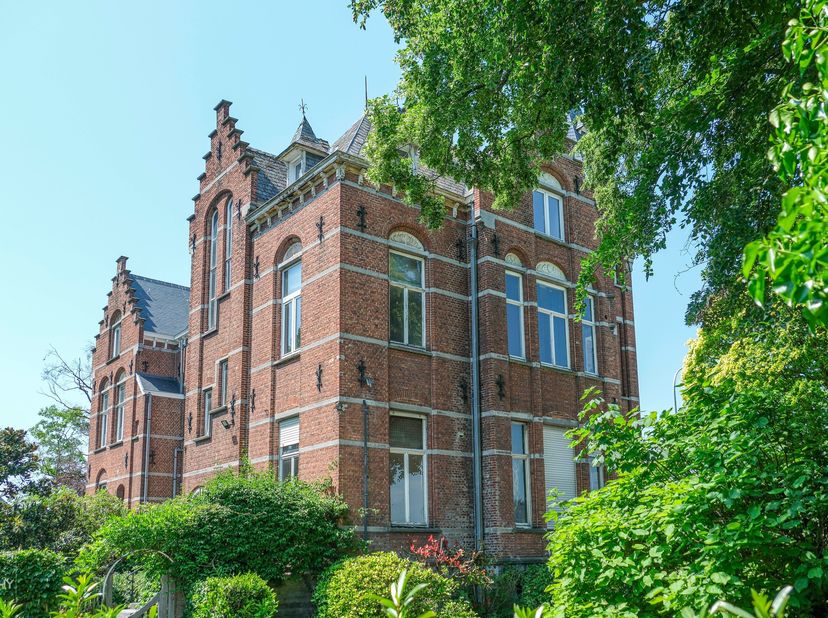 Huis te koop in Antwerpse Steenweg 25,
                    9080 Lochristi