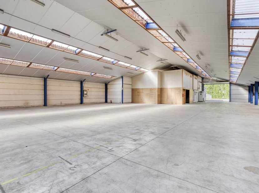 Bedrijfsvastgoed te huur in Oostlaan 1,
                    8850 Ardooie