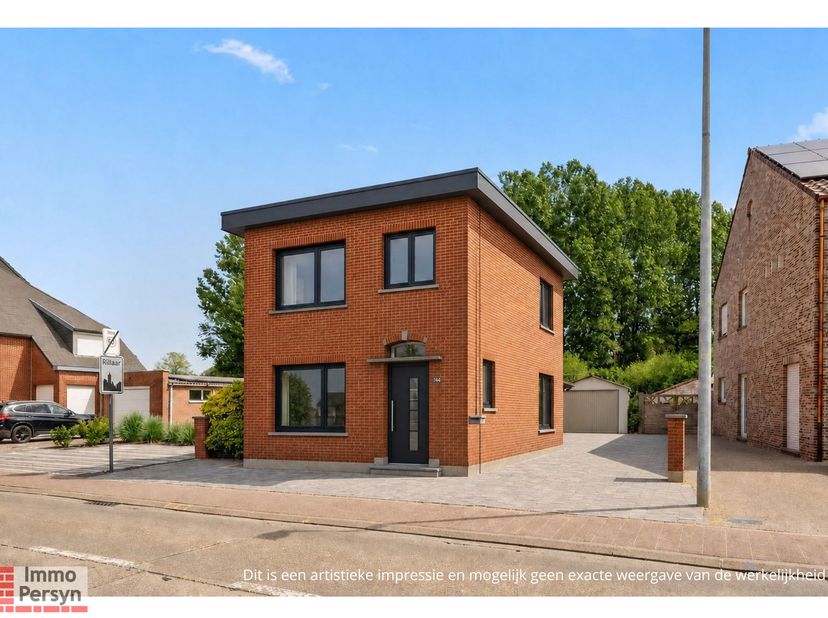 Ben je op zoek naar een woning met enorm veel potentieel die je volledig naar je eigen hand kunt zetten?<br />
Deze charmante open bebouwing aan de Ti