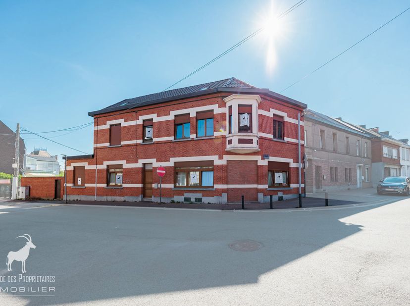 Referentie agentschap: V7170-535<br />
*** VIRTUEEL BEZOEK: https://envisite.net/vtour/fr/btr3b3/frame ****<br />
Ontdek dit prachtige huis in het cha