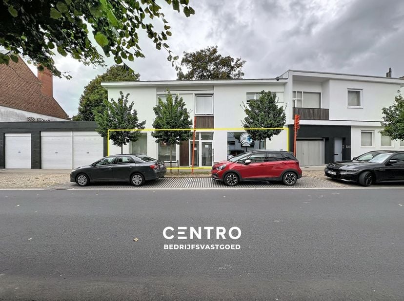 Bedrijfsvastgoed te huur in Arme-Klarenstraat 6,
                    8800 Roeselare