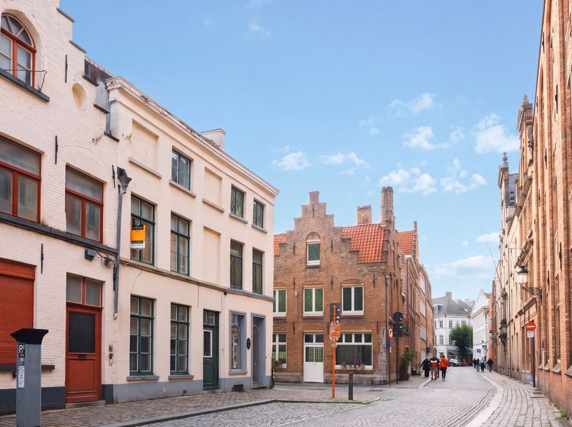 Huis te koop in Zilverstraat 27,
                    8000 Brugge