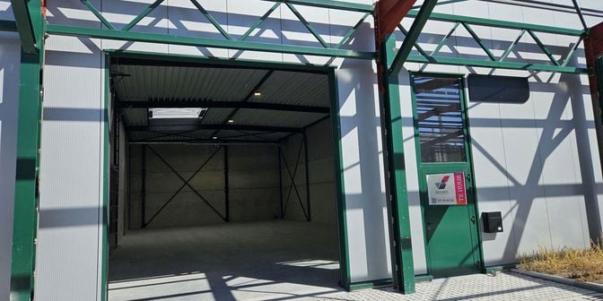 Bedrijfsvastgoed te huur in Sint-Truidersteenweg 296, 3500 Hasselt