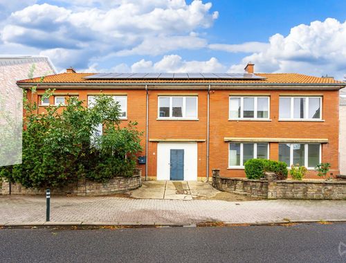                                         Gemengd gebruik te koop in Genval, € 298.000
