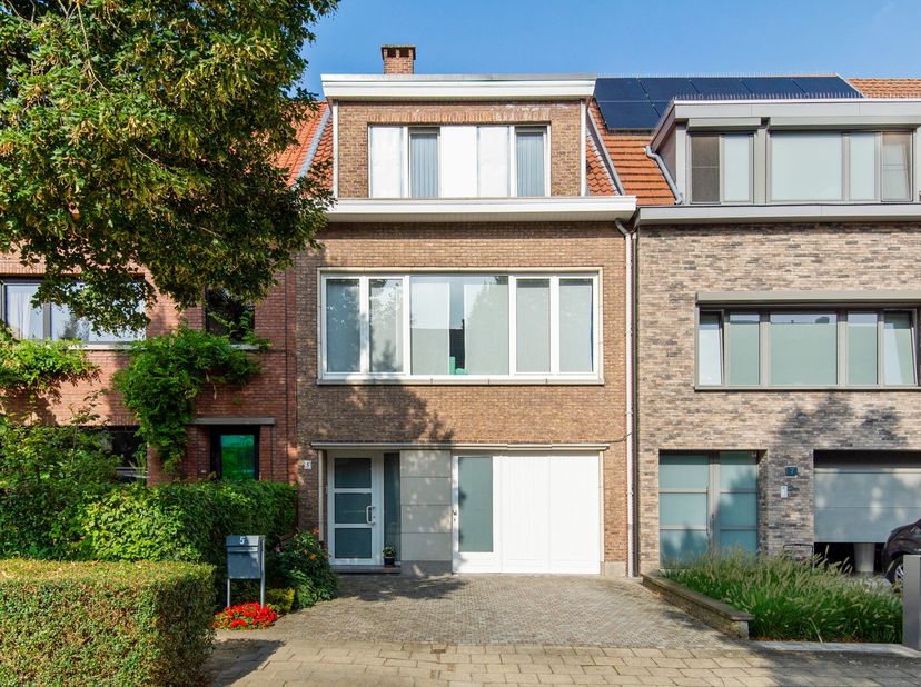 Huis te koop in Steenakker 5,
                    2640 Mortsel