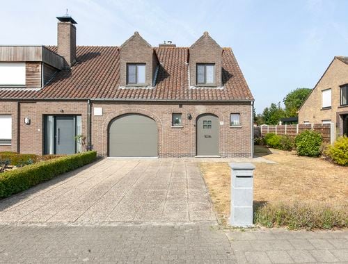                                         Woning te koop in Eeklo, € 340.000
