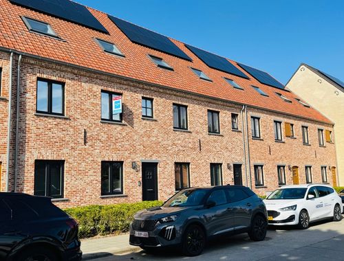                                         Appartement à louer à Sint-Gillis-Waas, € 1.000
