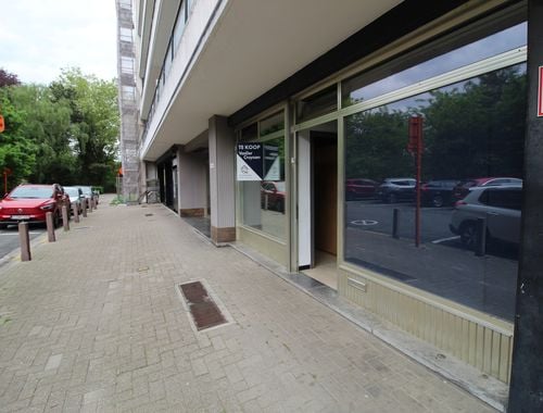                                         Handelszaak te koop in Sint-Niklaas, € 135.000
