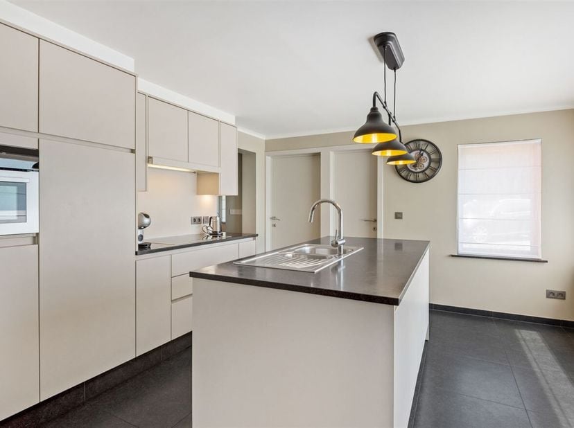 Maison familiale prête à emménager avec 4 chambres et un jardin ensoleillé, située dans une impasse tranquille<br />
Vous recherchez une maison prête