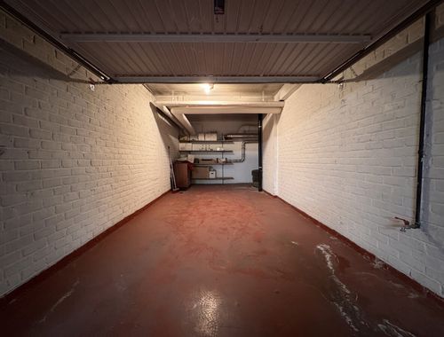                                         Garage à vendre à Neder-over-Heembeek, € 30.000
